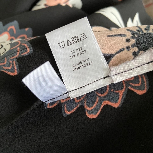 FLORAL PATTERNED BLOUSE TOP PASTEL COLORS SHORT SLEEVE SIZE XL - Picture 6 of 10